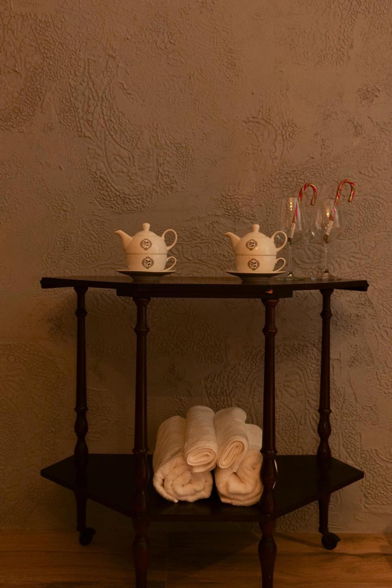 Belle, Littleparis Apartment Корча Екстериор снимка