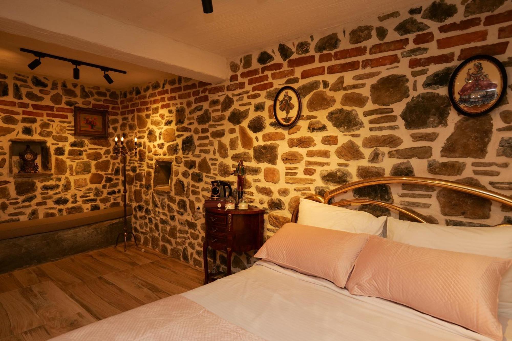 Belle, Littleparis Apartment Корча Екстериор снимка